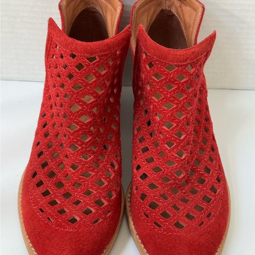 Jeffery Campbell Taggert Red Suede Ankle Bootie Diamond-Cutout Pattern Size 8.5